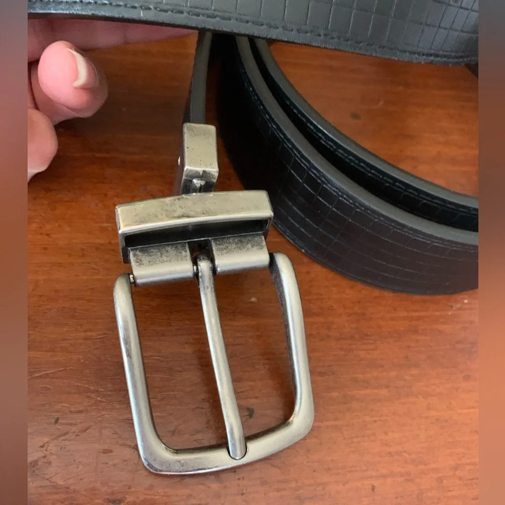 Tommy Bahama Leather Reversible Belt Mens XL Casual